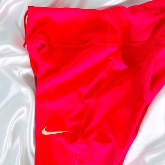Nike Womens Hot Pink Icon Clash Fast Tight Fit 7/8 Running Tight/Leggings - Picture 9 of 12